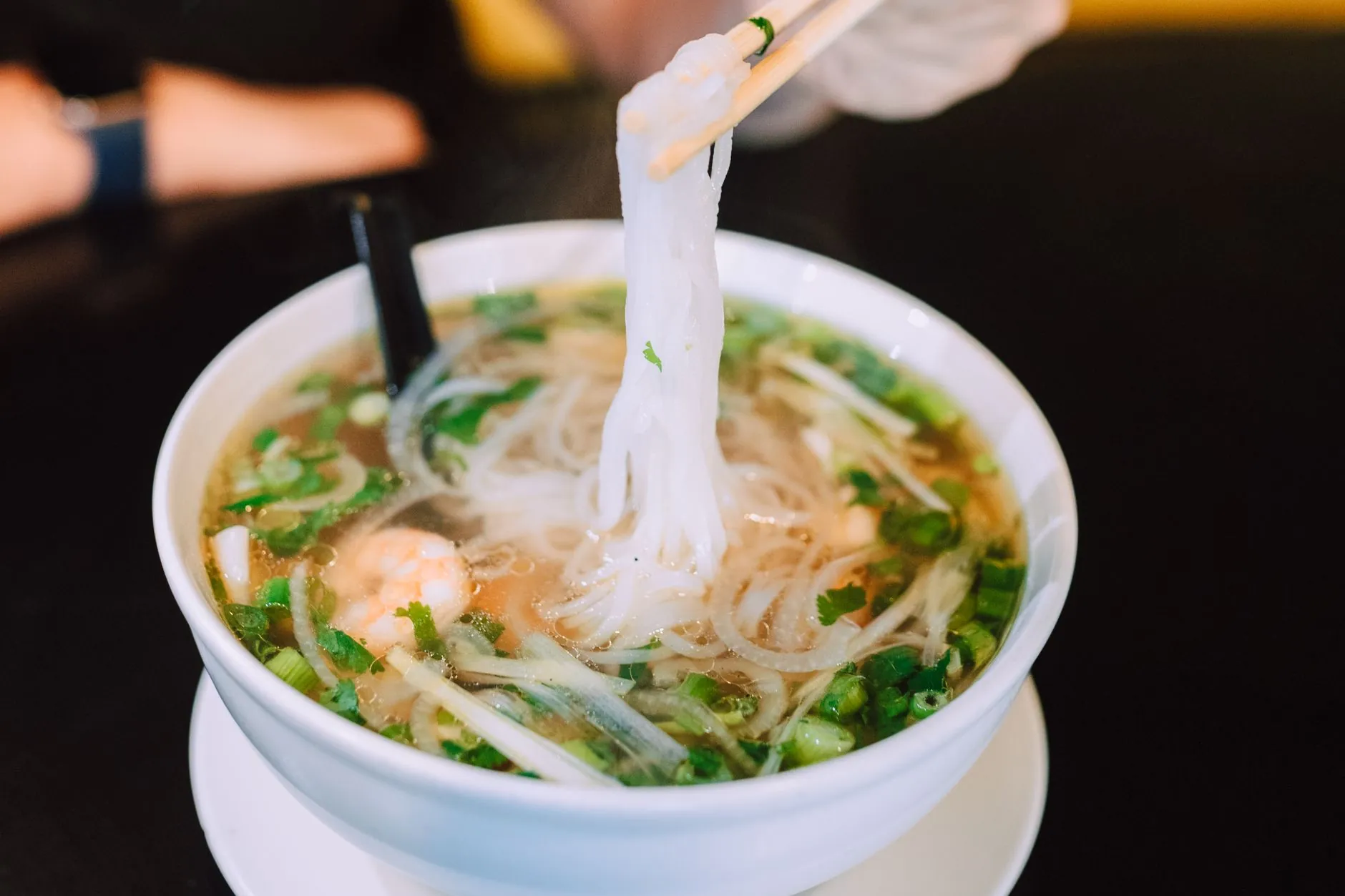 多功能料理锅和电煮锅区别
